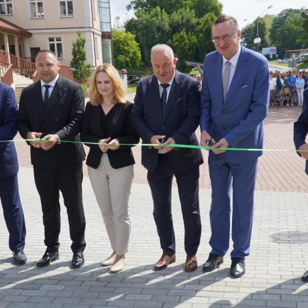 Państwowa Akademia Nauk Stosowanych w Jarosławiu uruchamia elektrownię fotowoltaiczną